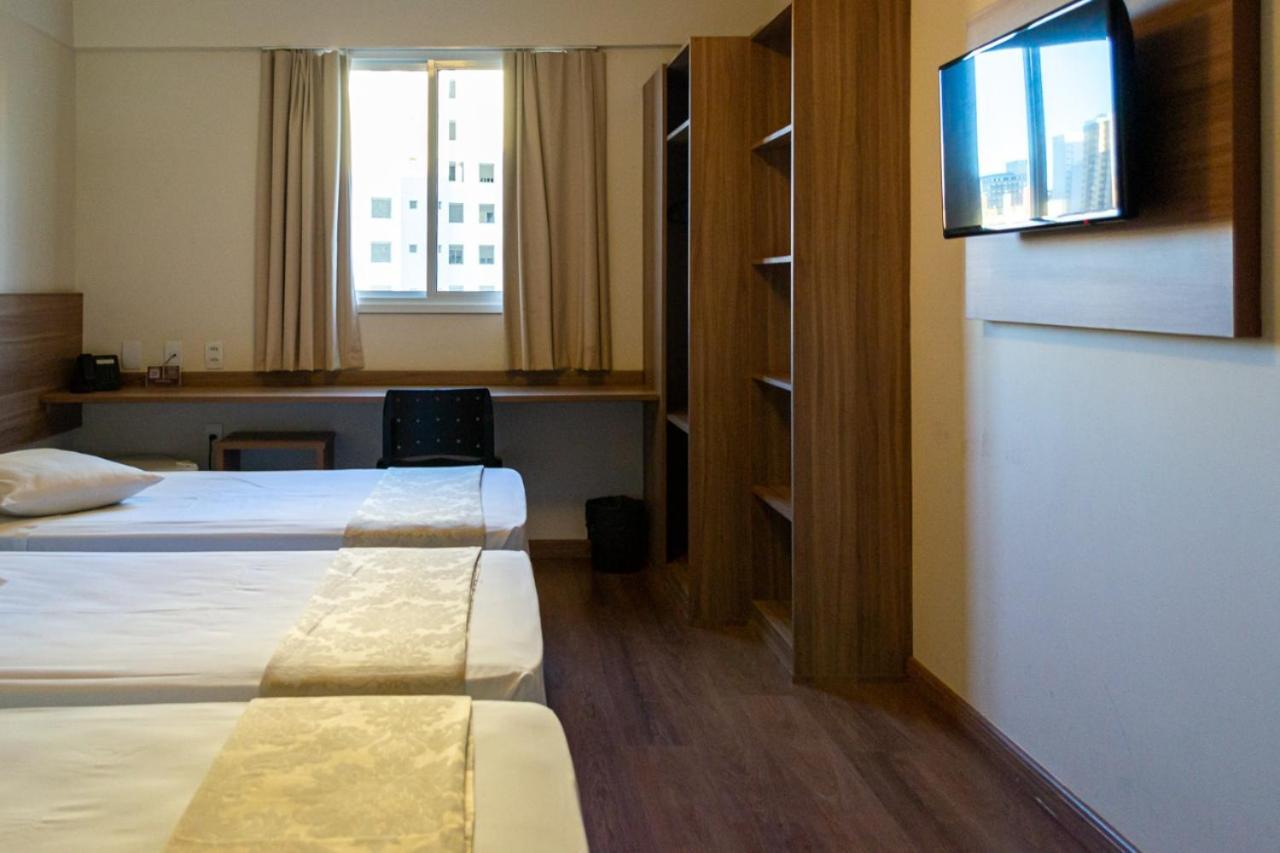 Hotel Malibu Inn กังปินาส ภายนอก รูปภาพ