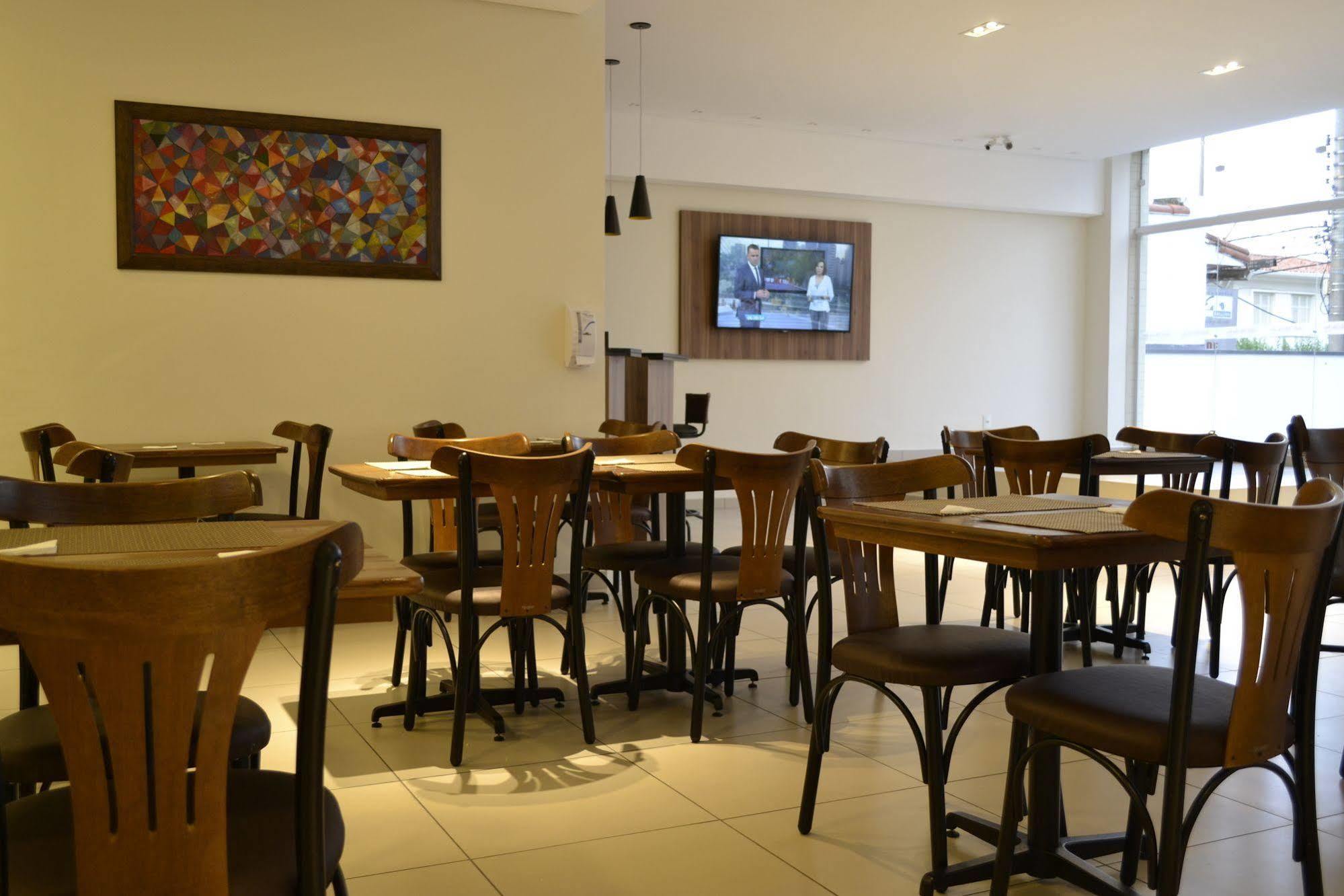 Hotel Malibu Inn กังปินาส ภายนอก รูปภาพ